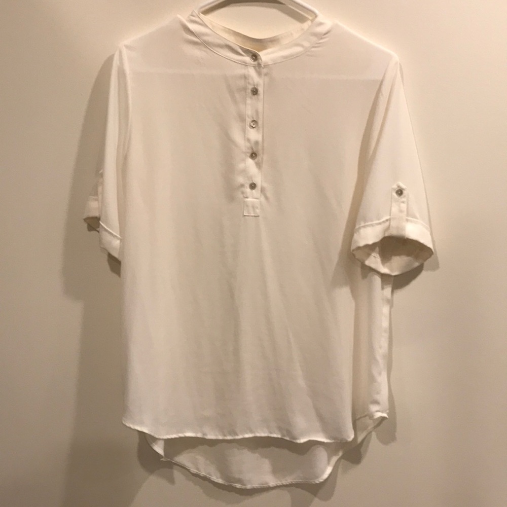 Short sleeve white blouse